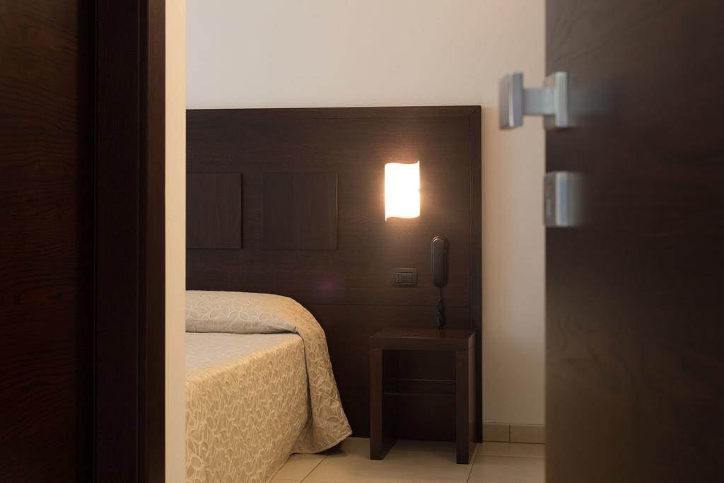 Hotel I Crespi Гросето Екстериор снимка